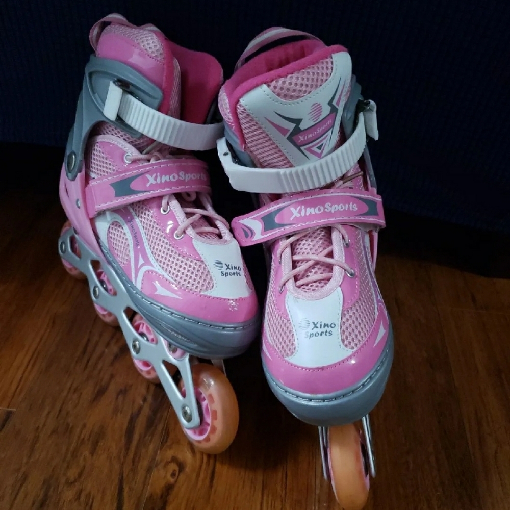 Roller Skates Adjustable with Guard Set